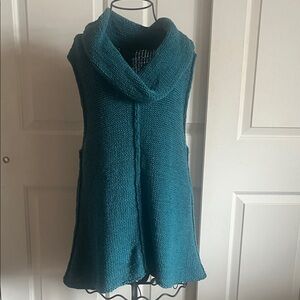 Pure Handknit-Elegant Teal Cowl Neck Sleeveless Sweater